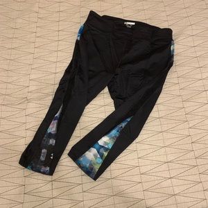 Capri length yoga workout pants leggings
